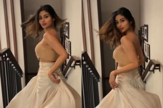 Mouni Roy Throws It Back To The Happy Days Of Her Life Singing La Vie