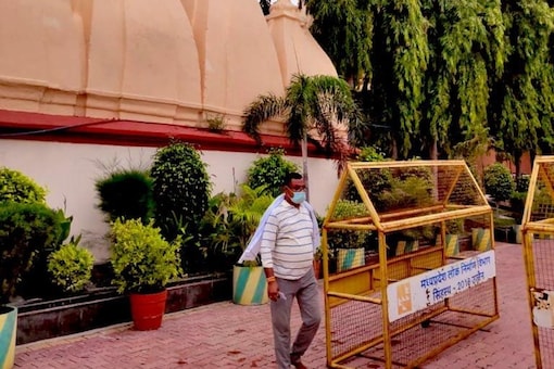 Gangster Vikas Dubey at Mahakal Temple in MP's Ujjain. 