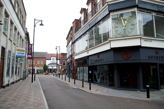 FILE PHOTO: A view of an empty street, following a local lockdown imposed amid the coronavirus disease (COVID-19) outbreak, in Leicester, Britain, July 4, 2020. REUTERS/Jason Cairnduff//File Photo
