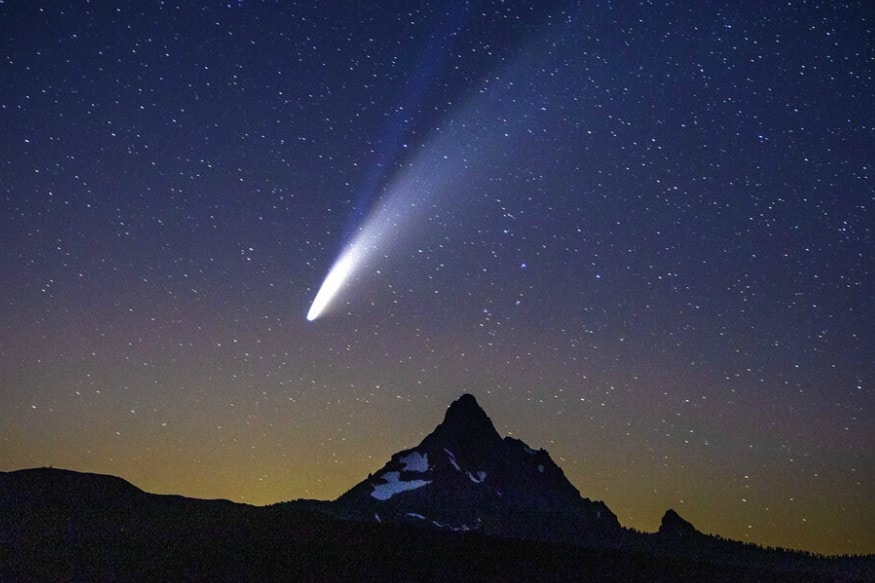 Viral Timelapse Videos Show Comet NEOWISE Blazing Through Skies Across