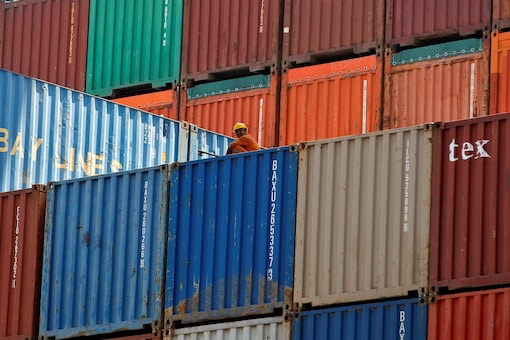Exports Fall 12.66 Percent in August, Trade Deficit Narrows to $6.77 Billion