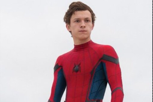 Tom Holland Arrives In Atlanta To Begin Spider Man 3 Shoot Watch Video As He Says Let S Go
