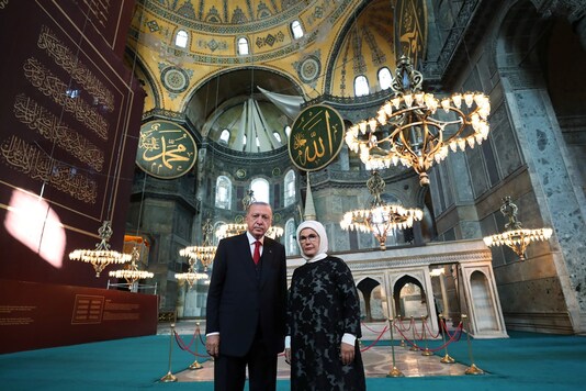 Turkey's President Tayyip Erdogan and his wife Emine Erdogan pose in the Hagia Sophia Grand Mosque in Istanbul, Turkey, July 23, 2020. (Murat Cetinmuhurdar/PPO/Handout via REUTERS)