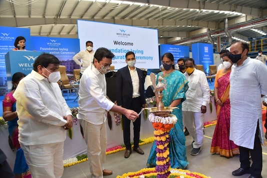 Telangana minister for IT and Industries KT Rama Rao inaugurated the Welspun facility. (Credit: 
Minister for IT, Industries, MA & UD, Telangana Twitter)
