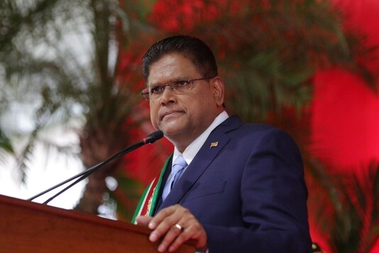 Suriname's new President Chan Santokhi addresses the audience after receiving the presidential sash from outgoing President Desi Bouterse, in Paramaribo, Suriname July 16, 2020. REUTERS/Ranu Abhelakh
