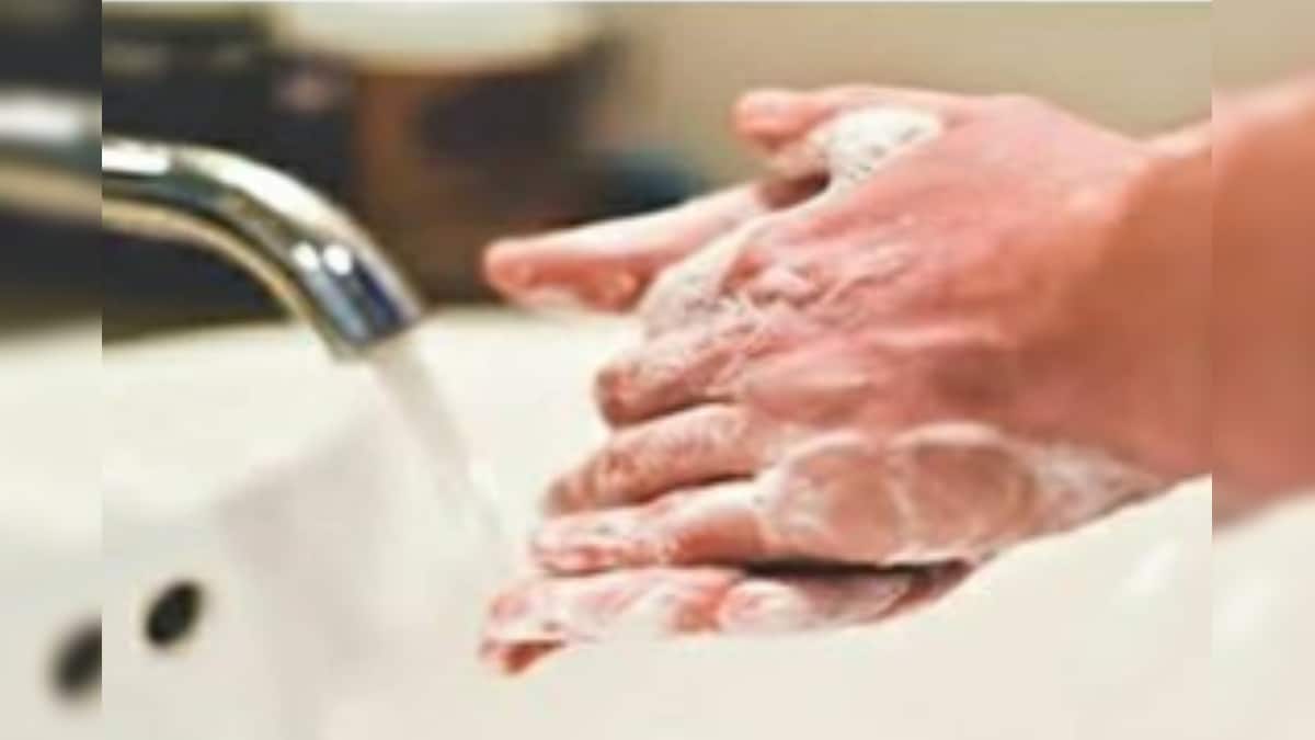 How to Deal With Dry Hands Caused By Frequent Handwashing And Use Of