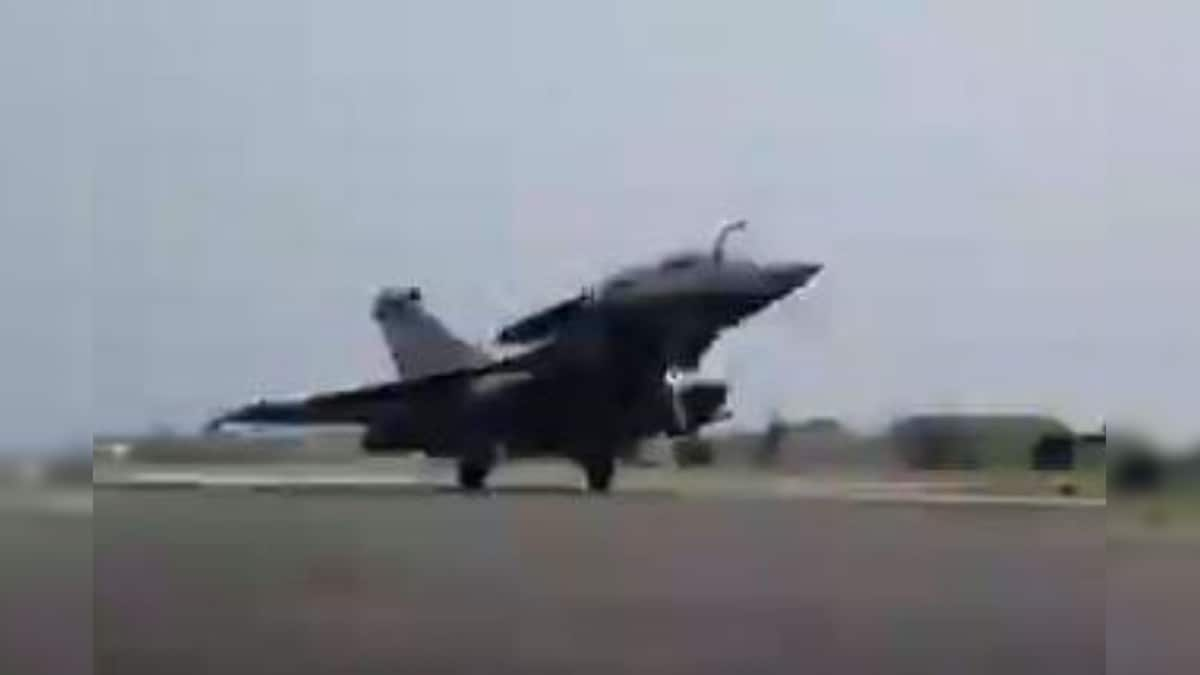 5 Rafale Jets Arrive in India to Rousing Welcome, To Give Boost to IAF's Combat Capability