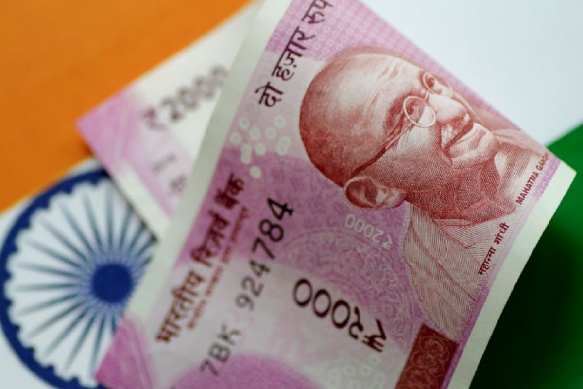Rupee Rises 15 Paise to 74.69 against US Dollar in Early Trade Tracking Weakness in Greenback