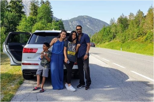 Ajay Devgn and Kajol with Nysa and Yug