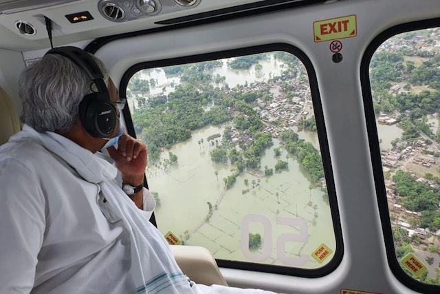 Chief Minister Nitish Kumar made an aerial survey of the affected areas of north Bihar on August 5. (Image: Twitter)