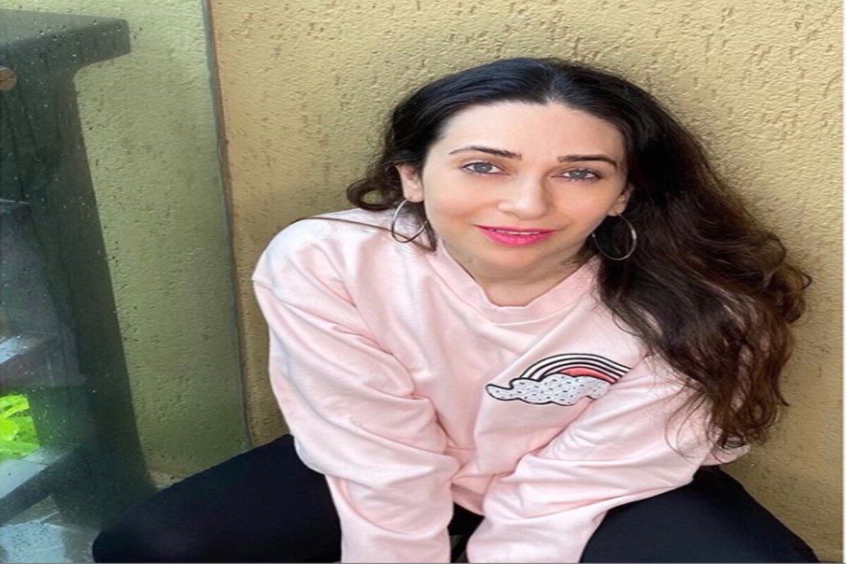 Karisma Kapoor Spreads Positivity On 'Gloomy Day' In Mumbai With This Gorgeous Pic