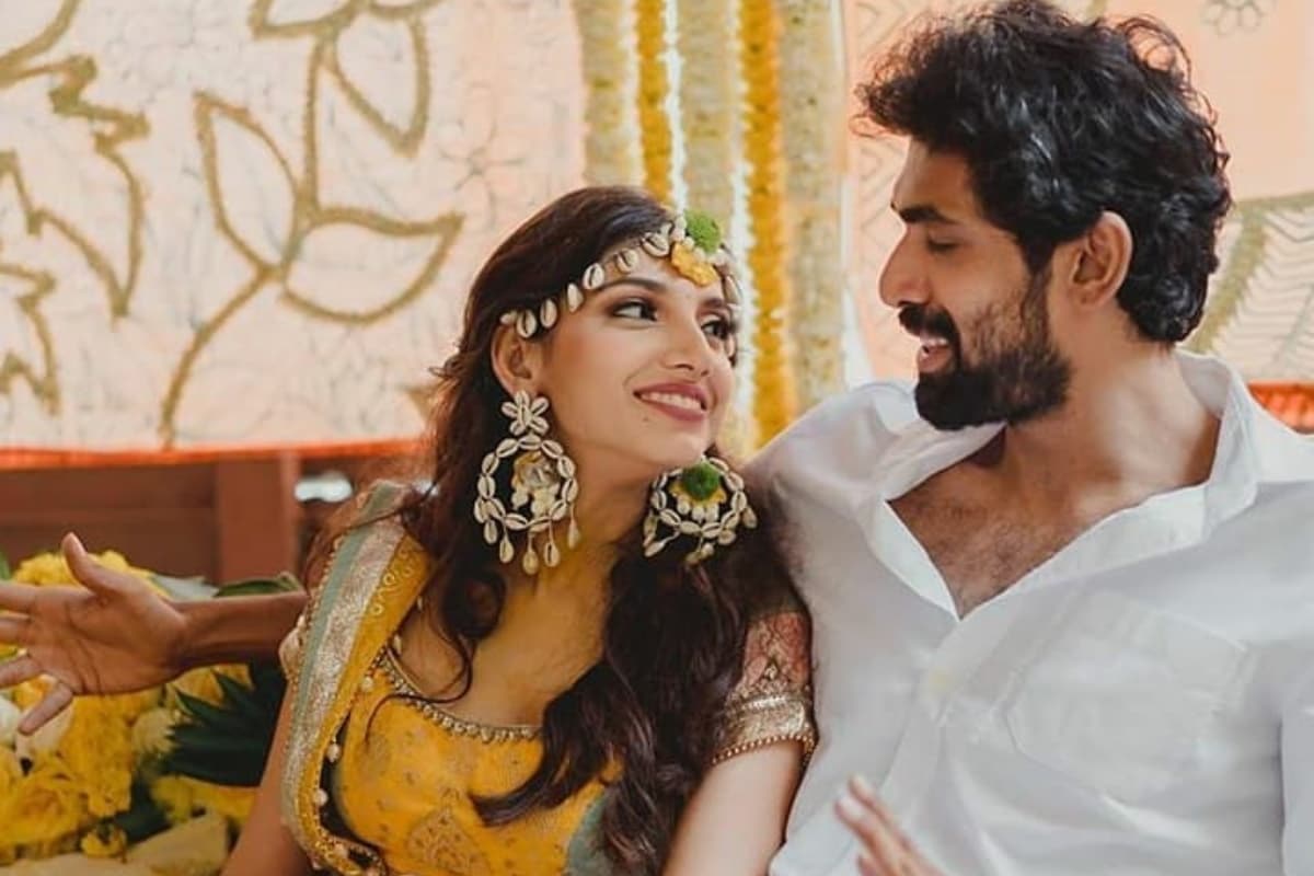 15 Stylish Haldi Ceremony Poses ideas For Couples