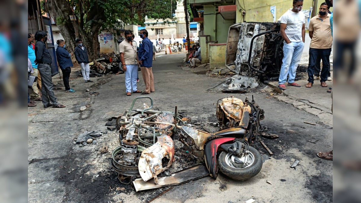 Bengaluru Riots Probe Zeroes in on SDPI, Here's What is Known About the 'Shadowy' Body