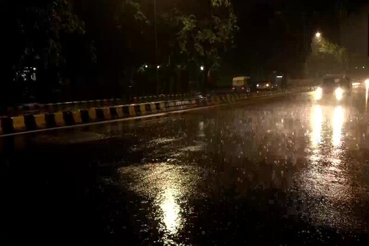 Visual from Central Delhi.(Image: Twitter/ANI)
