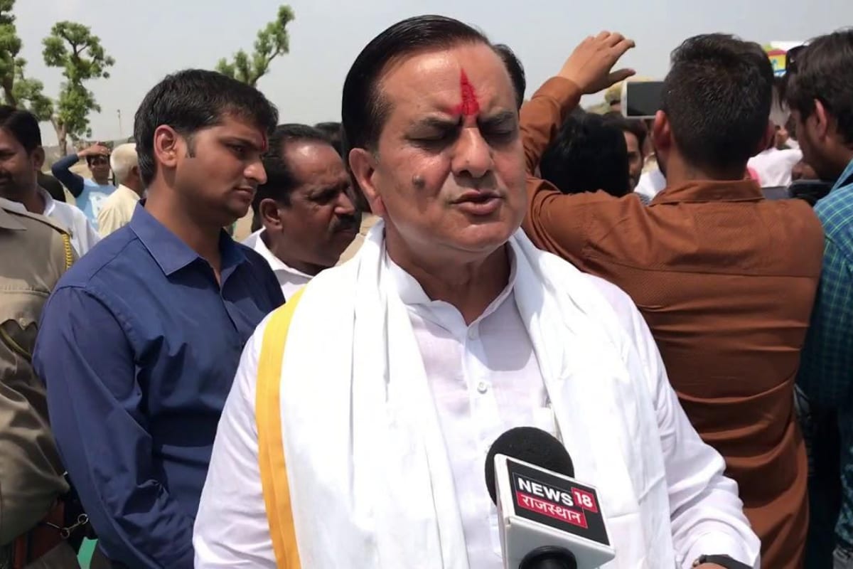 You are currently viewing Rajasthan BJP MP Recommends Mud Pack and Blowing Conch Shell as Coronavirus Treatment