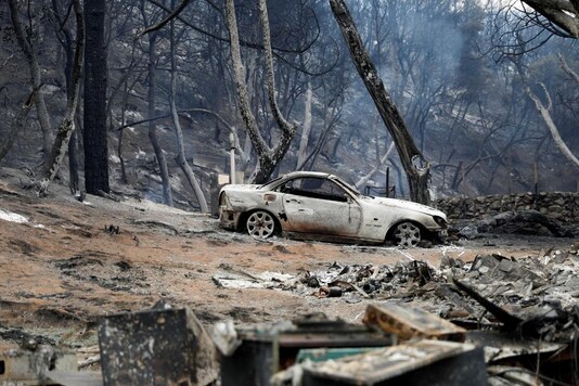 California’s heat wave was expected to last through the weekend, bringing triple-digit temperatures and extreme fire danger to many parts of the state.
(Reuters)