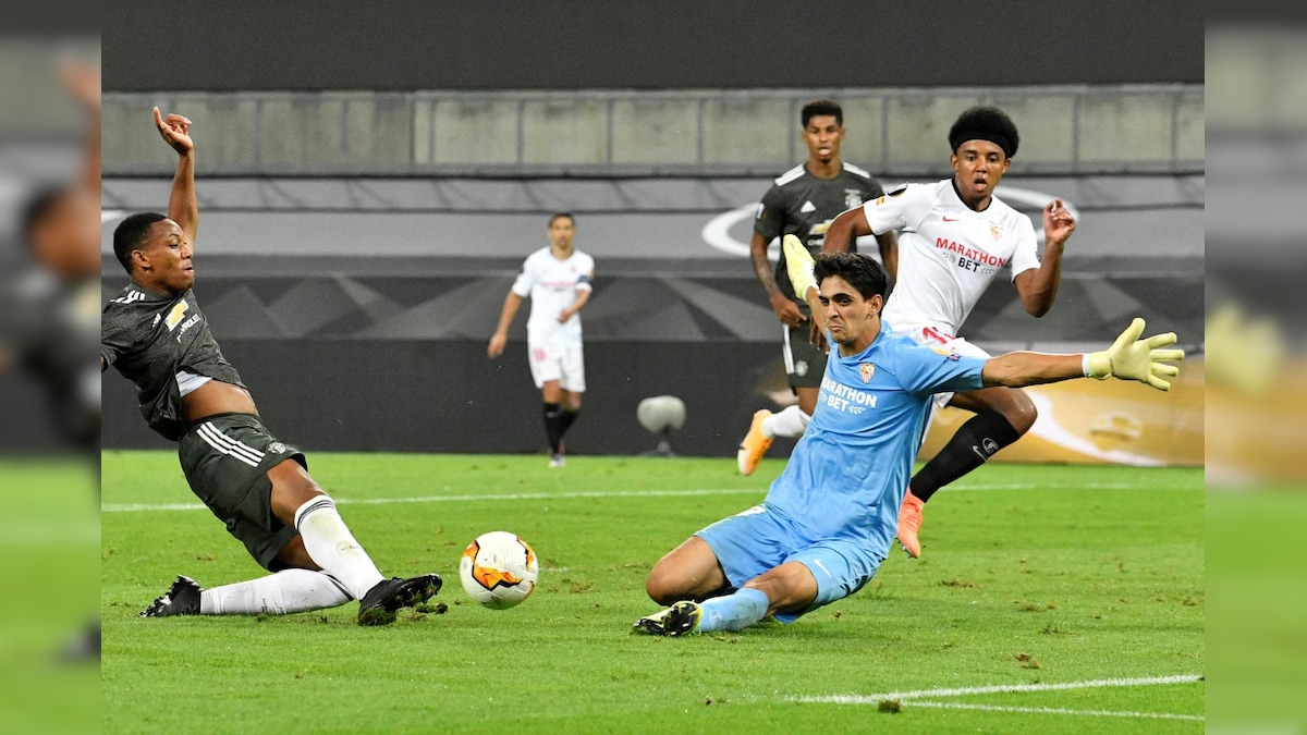 UEFA Europa League: Inspired Series of Saves Makes Keeper Yassine Bono Sevilla's Unlikely Hero