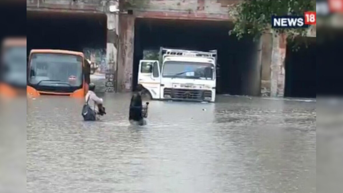 Heavy Rain Batters Delhi-NCR, Throws Life out of Gear