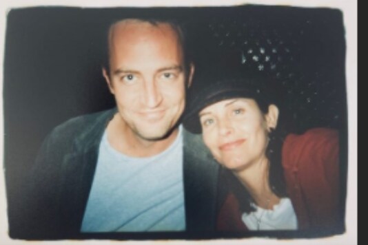 Friends Star Courteney Cox Wishes Reel-life Husband Matthew Perry Happy