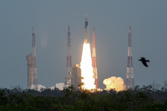 File photo of India's GSLV Mk III-M1 blasts off carrying Chandrayaan-2. (Credit: Reuters)