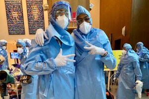 IPL 2020: Cricketers Wear Full Hazmat Suit, Face Shield & Gloves as They Leave for UAE