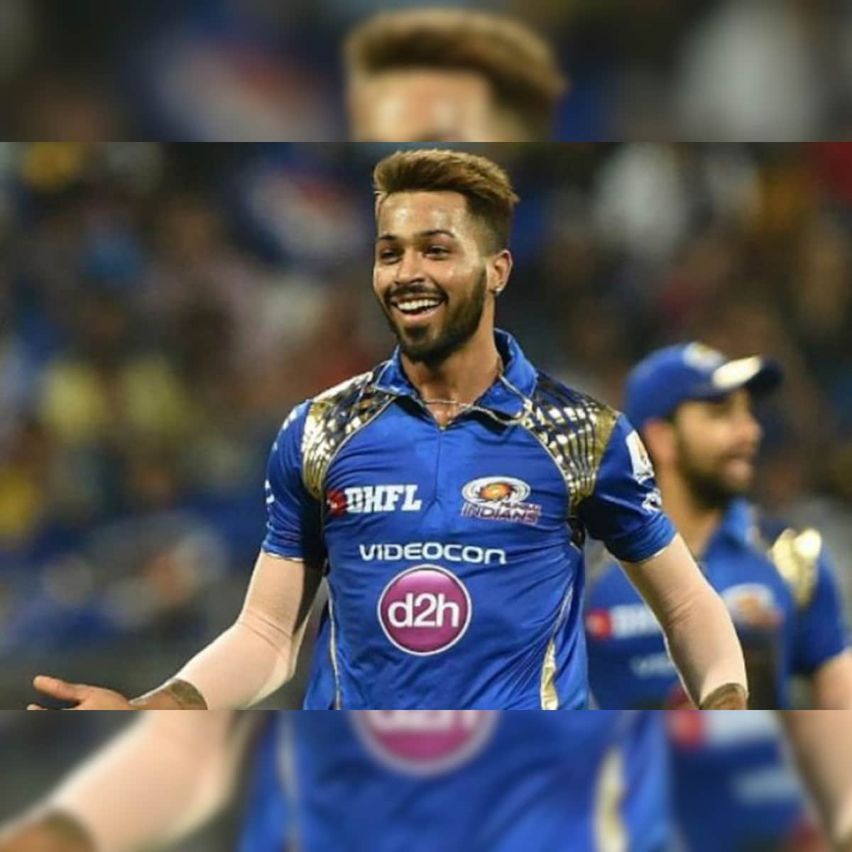 IPL 2020: Hardik Pandya Trolls MS Dhoni, AB de Villiers Reminds Him Not to  Mess with 'Thala'
