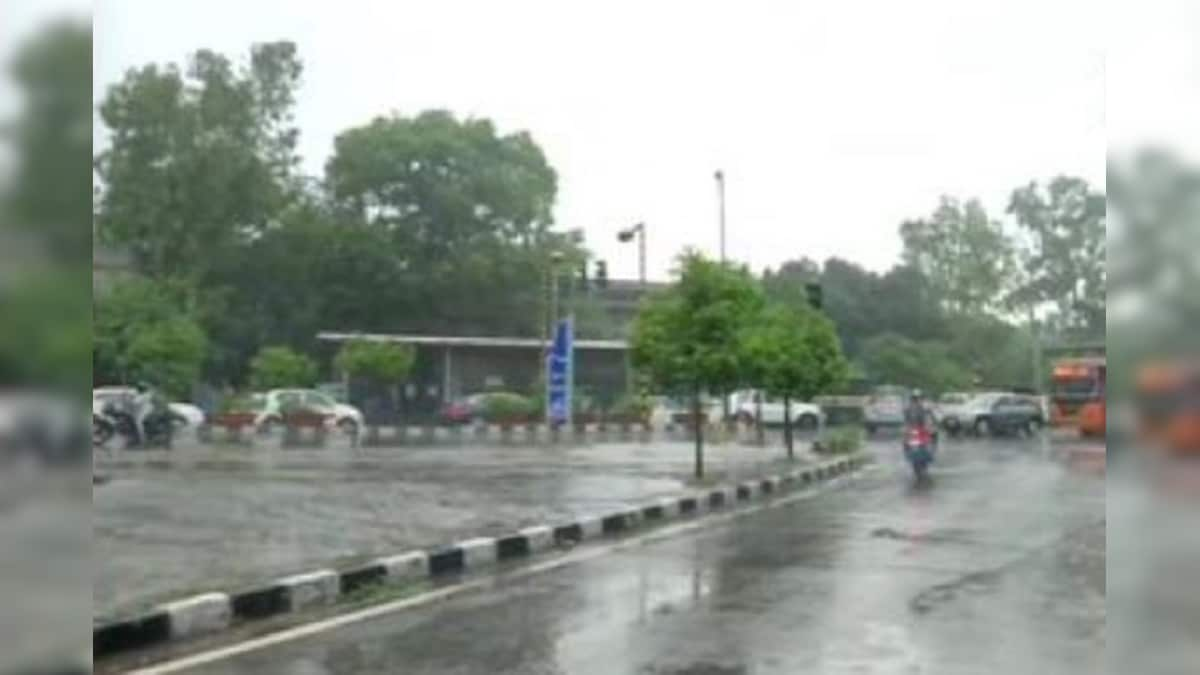 Heavy Rains Lash Delhi-NCR as Orange Alert Issued, Traffic Jams and Flooding in Several Areas