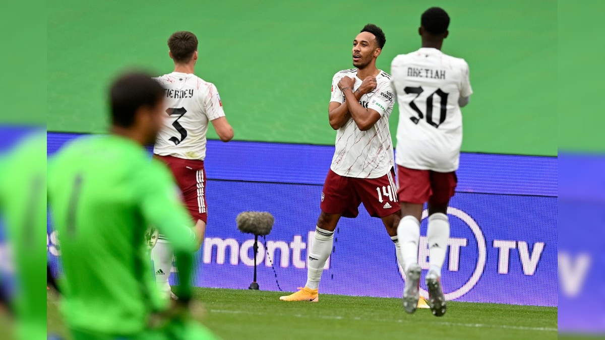 Arsenal vs Liverpool: Aubameyang Pays Tribute to Chadwick Boseman with Black Panther Celebration