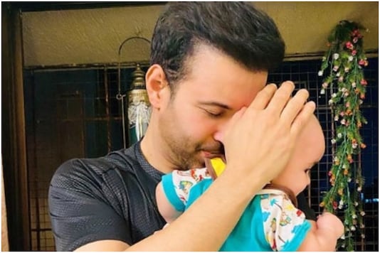 Aamir Ali Shares First Glimpse of His Daughter, See Pic Aamir Ali Shares First Glimpse of His Daughter, See Pic