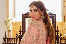 Pakistani Actress Mahira Khan Tests COVID-19 Positive, Goes Into Isolation