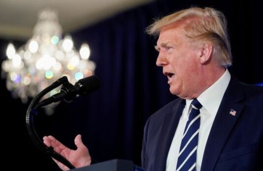 Trump to Sign Executive Order on Coronavirus Unemployment Benefits, Says White House Official Trump to Sign Executive Order on Coronavirus Unemployment Benefits, Says White House Official
