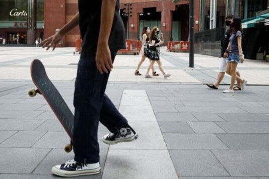 Singapore reports 61 coronavirus cases, lowest daily count in four months