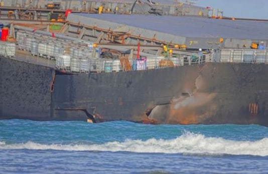 Japanese ship involved in Mauritius oil spill breaks apart