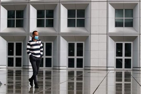 France to make masks compulsory in most workplaces from Sept. 1