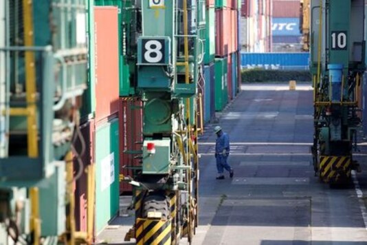 Japan's exports tumble as U.S. demand slumps, capex outlook weakens