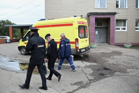 Kremlin says doctors doing everything for stricken Putin critic Navalny