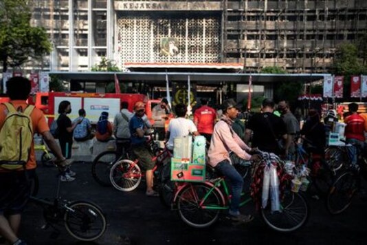 Indonesian Police To Investigate Huge Blaze At Attorney General's Office