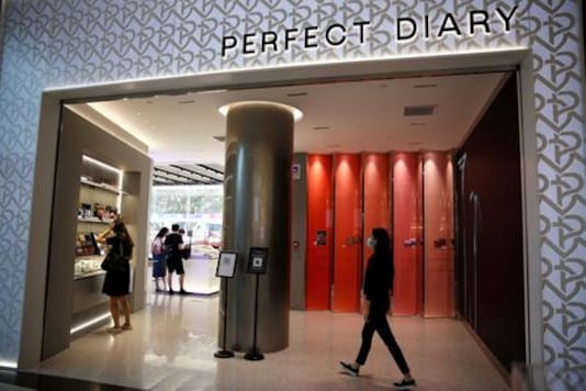 'All Girls, Buy It!' In China, Perfect Diary Gives Cosmetics World A Makeover With Live Streams, Low Prices