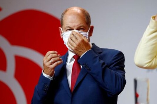 Germany's Scholz Condemns Far-right Flags Outside Parliament