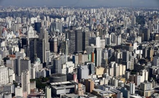 Brazil's Fiscal Fragility Stokes Funding Fears, Despite Record Low Rates