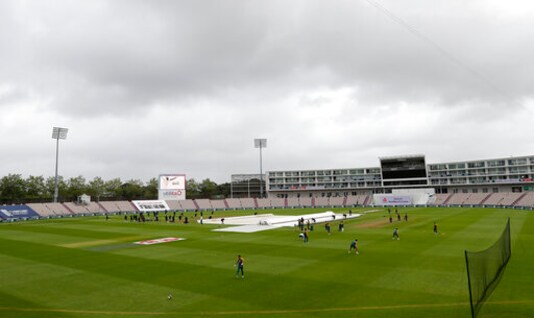 England Wins Toss, Bats 1st Against Pakistan In 3rd Test