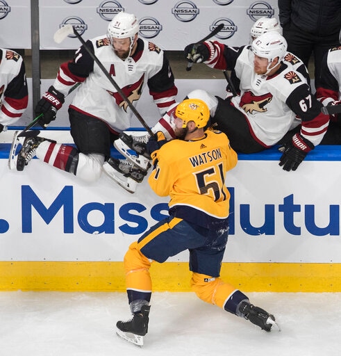 Saros sharp, Predators even series with 4-2 win over Coyotes