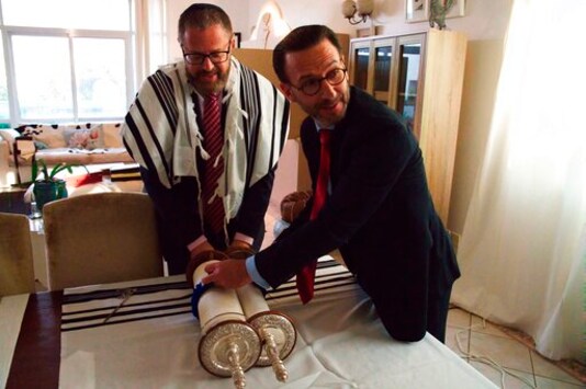 Israelis eager to tighten ties to UAE after historic accord