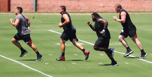 Lindstrom: Falcons' O-line must 'do better' to protect Ryan