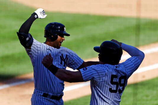 Hicks' HR Caps 5-run Rally, Yanks Top Mets In Extras