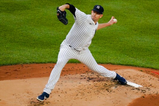 SS Torres, LHP Paxton Join Crowded Yankees Injured List