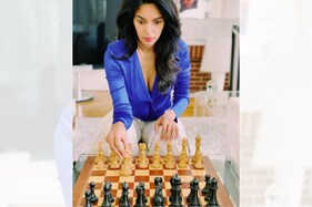 Mallika Sherawat Playing Chess Gets a Checkmate from Internet. Can You Spot Why?