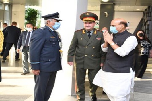 Defence Minister Rajnath Singh received by Major General Bukhteev Yury Nikolaevich at the Moscow airport on Wednesday. (Twitter/ANI)
