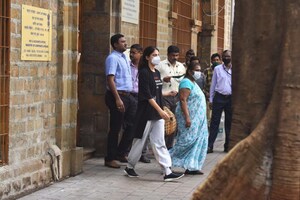 SSR Death Case: Rhea Chakraborty Taken to Byculla Jail From NCB Office