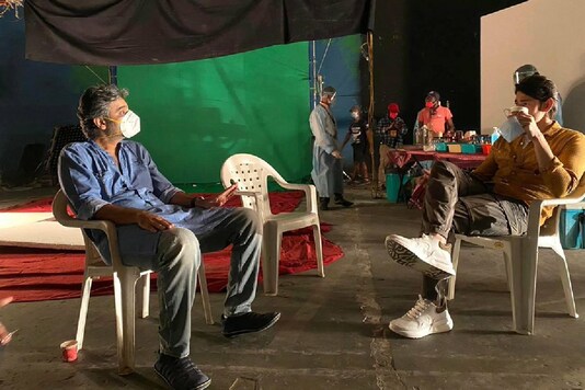 Mahesh Babu Resumes Work, Pictures From Set of Ad Film Go Viral